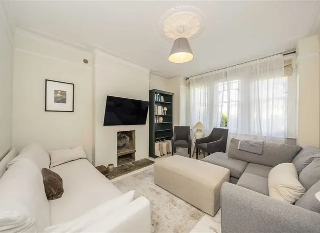 Photo 2 — Weir Road, Balham, SW12