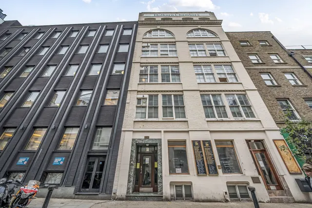 Third Floor Flat, 6 Gate Street, London, photo 1