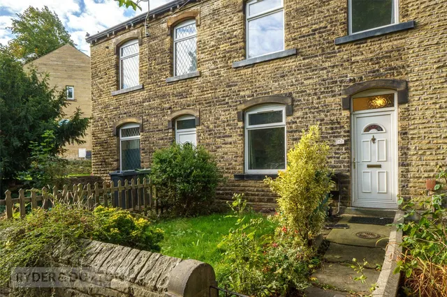 Wood Lane, Newsome, HD4, photo 1