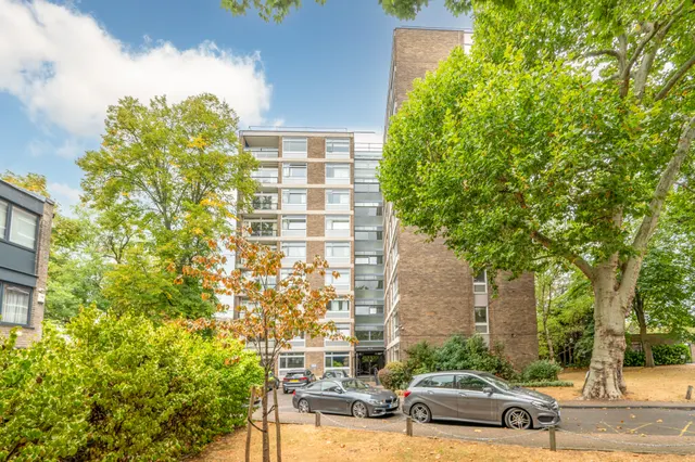 Photo 3 — 45 Park Close, Ilchester Place, London