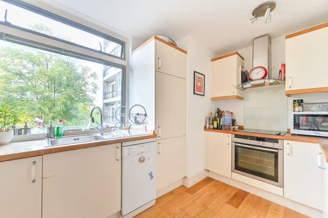 Photo 2 — 45 Park Close, Ilchester Place, London