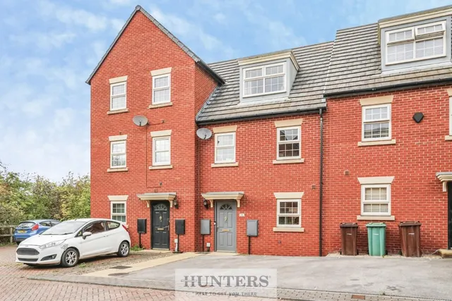 Melville Drive, Castleford, photo 1