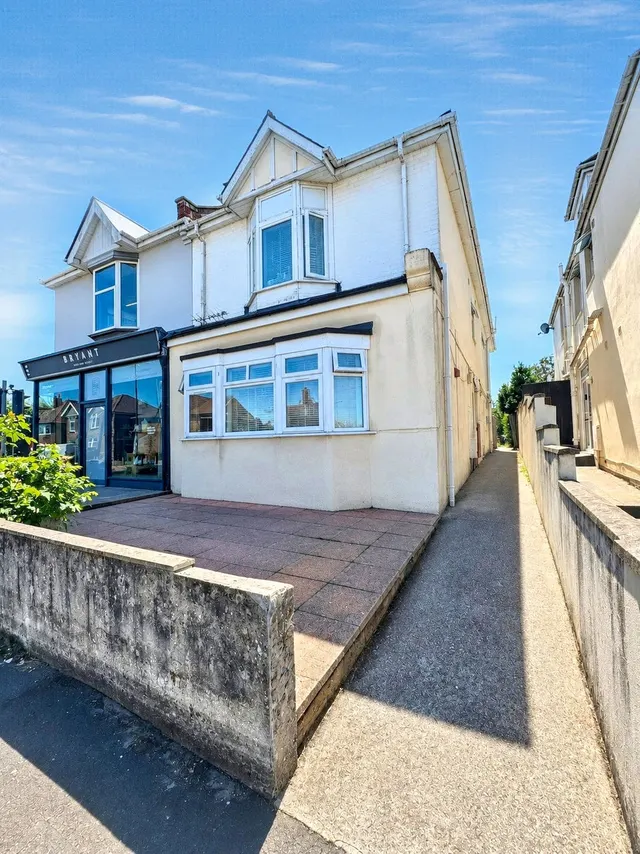 Alma Road, Bournemouth BH9 1AL, photo 1