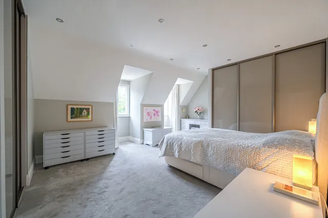 Photo 3 — 153 Amersham Road, Beaconsfield, HP9
