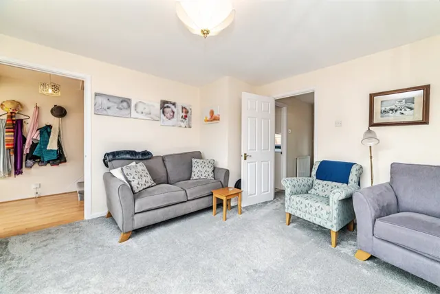 Thrush Close, Basingstoke, photo 1