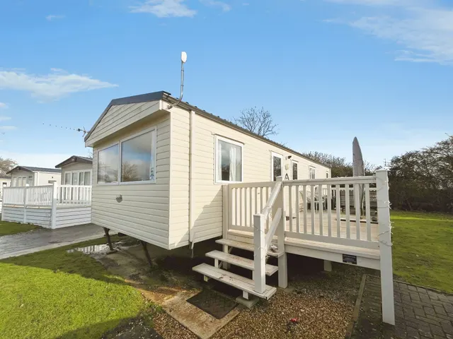 Carlton Meres Holiday Park, Carlton, SAXMUNDHAM, photo 1