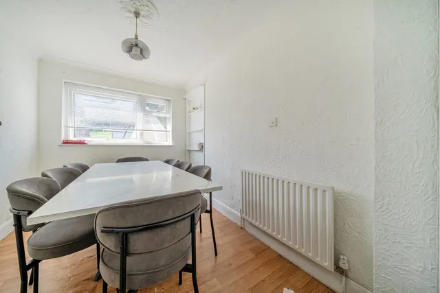 Photo 3 — Tidford Road, DA16