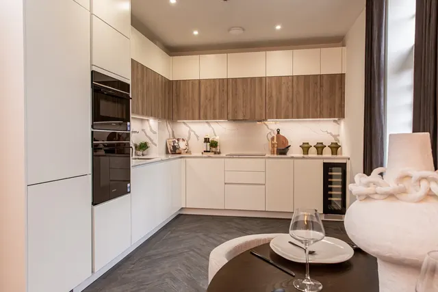 Holt Gardens, London, SW17, photo 1