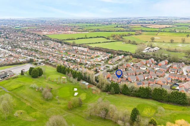 Photo 3 — Magnolia Drive, Whitnash, Leamington Spa, Warwickshire, CV31