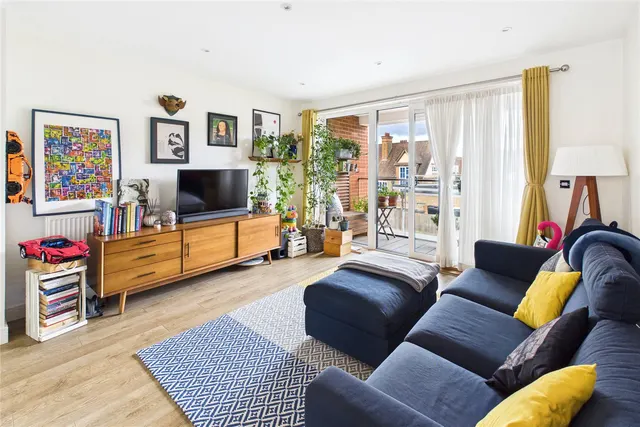 Valley Road, London, SW16, photo 1