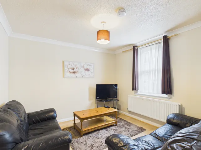 Photo 2 — 36a Hanover Street, Cheltenham, GL50 4HQ