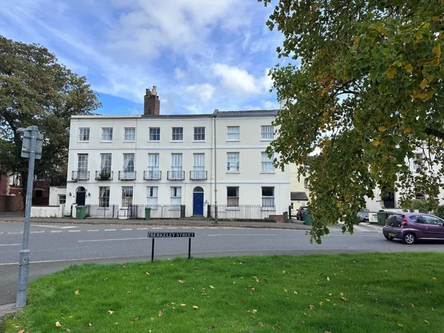 Berkeley Street, Cheltenham, photo 1