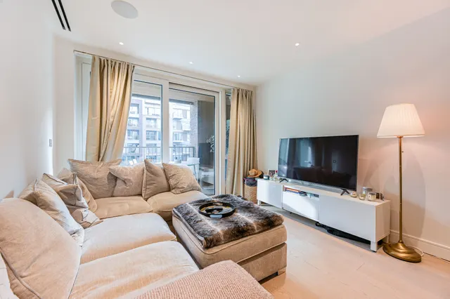 Flat 111, Lockside House, 3 Thurstan Street, London, photo 1