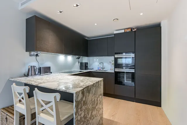 Photo 3 — Flat 111, Lockside House, 3 Thurstan Street, London