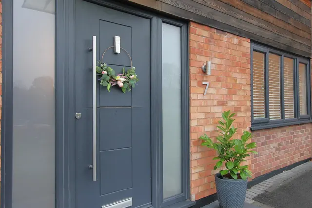 Photo 2 — Brockmoor Close, Pedmore, Stourbridge