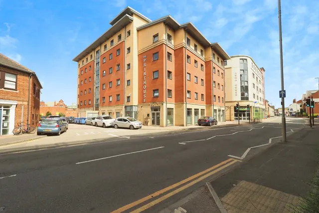 Photo 2 — 58-60 Woodgate, Loughborough