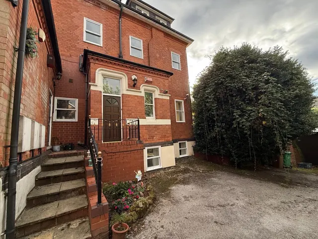 Photo 2 — Magdala Road, Nottingham, NG3
