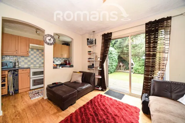 All Saints Close, Wokingham, RG40, photo 2