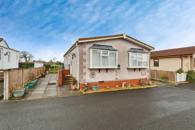 Chester Road, Dunham On The Hill, Frodsham, photo 1