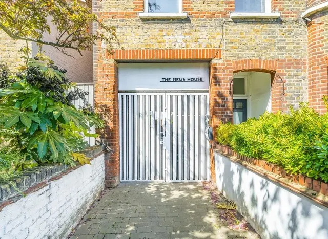 Medfield Street, Roehampton, SW15, photo 1