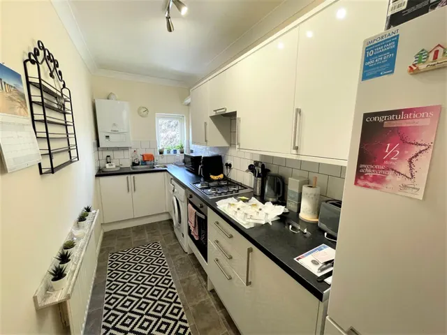 Photo 3 — Pennine Court, Lancaster Road, Hitchin, SG5