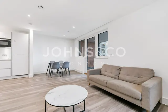 Healum Avenue, Southall, UB2, photo 1
