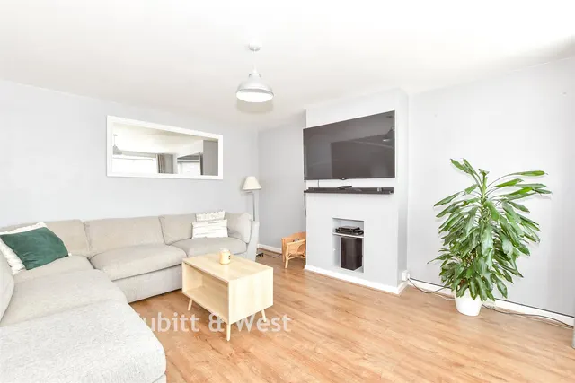 Dockenfield Close, Havant, PO9, photo 3