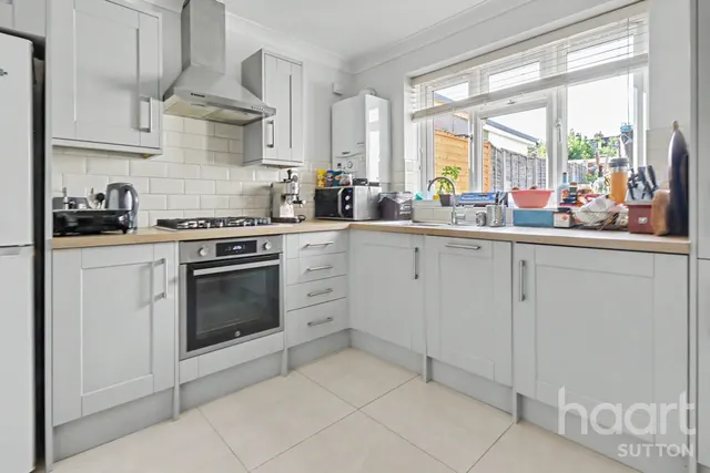 St Albans Grove, Carshalton, SM5, photo 2
