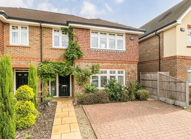 Linnet Close, Epsom, KT17, photo 1