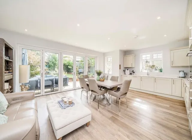 Linnet Close, Epsom, KT17, photo 3
