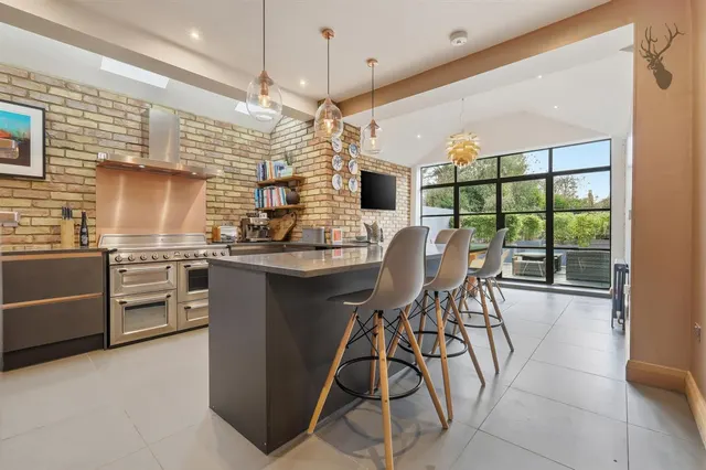 Westbury Lane, Buckhurst Hill, IG9, photo 3