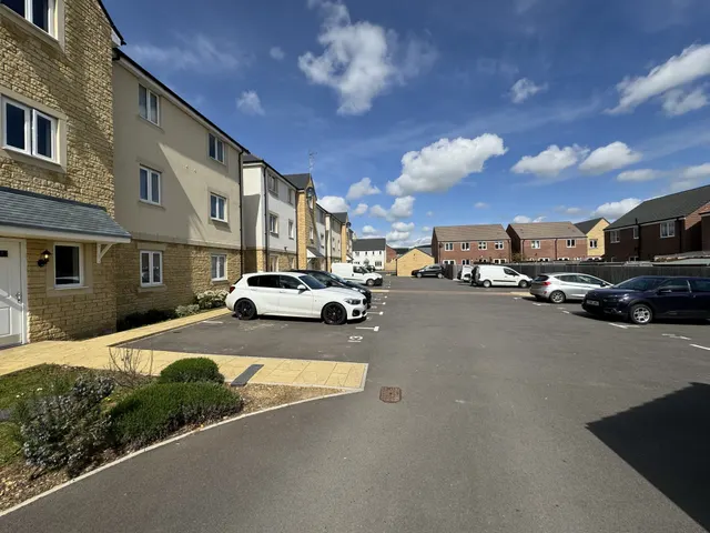 Mossie Walk, Witney, photo 1