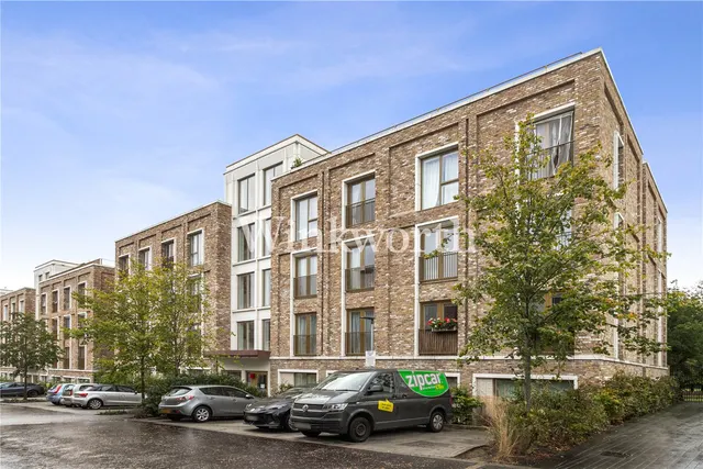 Apple Tree Road, London, N17, photo 1