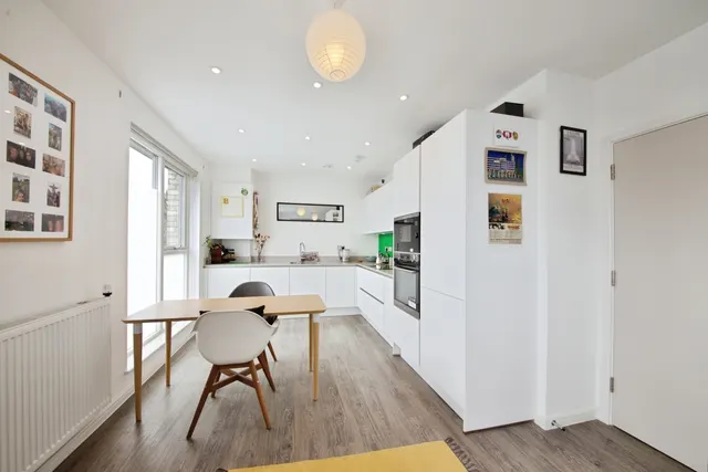 Avenue Road, London, N14, photo 3