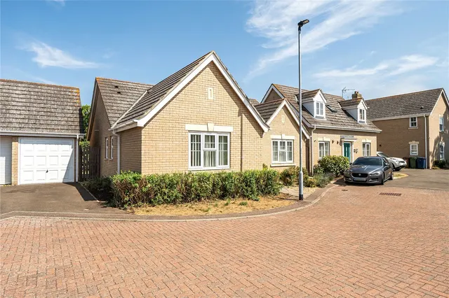 Photo 2 — Lime Tree Gardens, Chatteris, Cambridgeshire, PE16