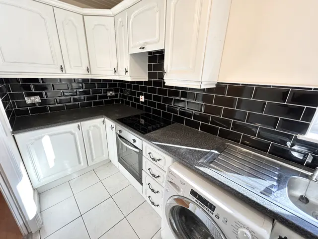 Hodge Road, Worsley, M28, photo 1