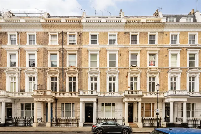 Clanricarde Gardens, London, W2, photo 1