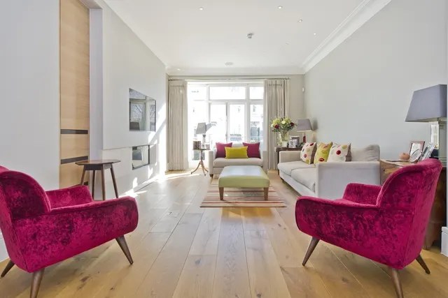 Photo 3 — Elgin Crescent London W11