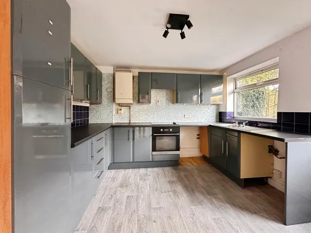 Kenworthy Gate, Leeds, LS16, photo 2