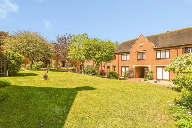 Photo 2 — Parsonage Court, Highworth, Swindon