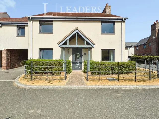Angus Way, Waterlooville, PO7, photo 2