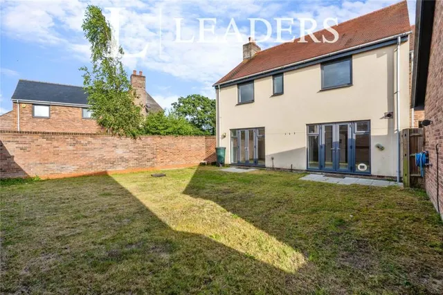 Angus Way, Waterlooville, PO7, photo 1