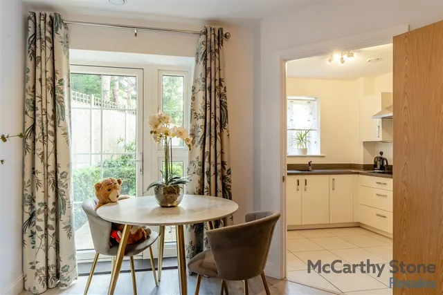 London Road, Knebworth, SG3, photo 3