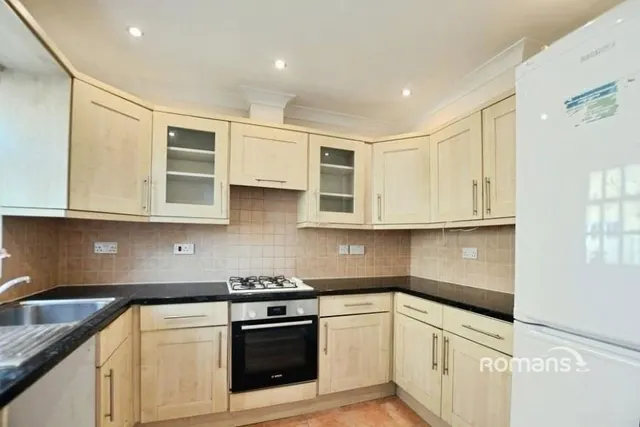 Culvert Lane, Uxbridge, UB8, photo 3