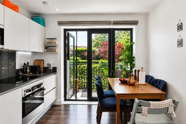 Westleigh Avenue, Putney, SW15, photo 3