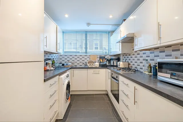 Malvern Road, Queens Park, NW6, photo 1