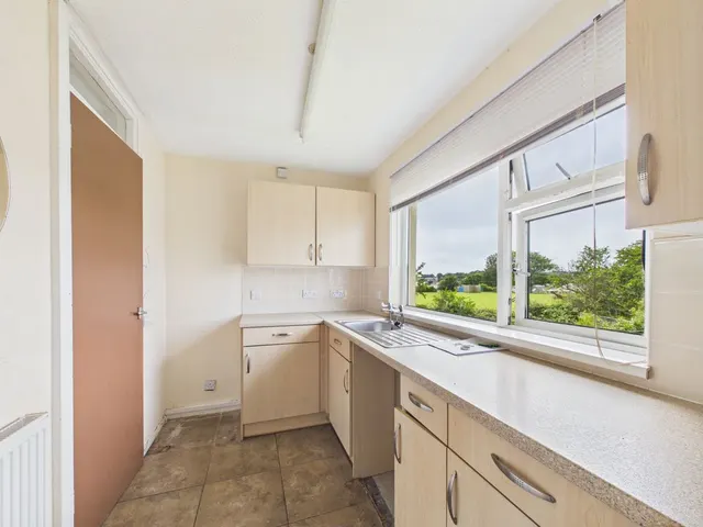 Photo 3 — Pendennis Road, Penzance