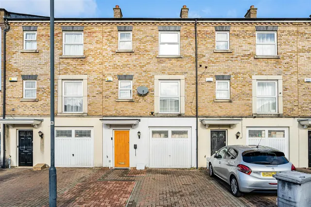Compton Avenue, Wembley, HA0, photo 1