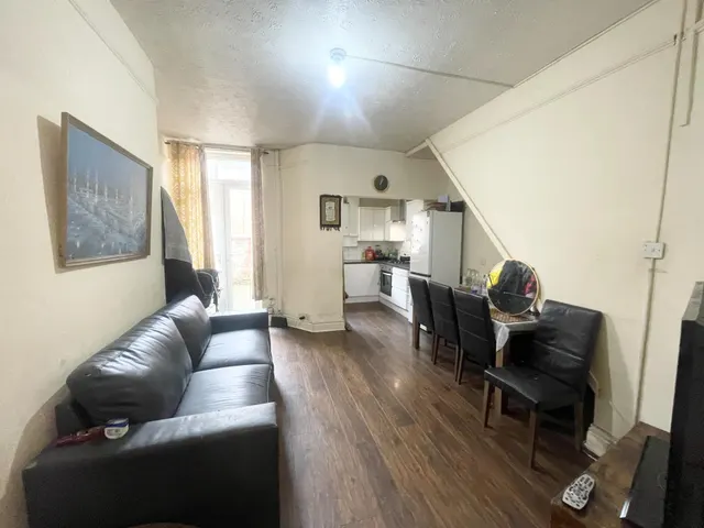 Redruth Street, Rusholme, M14, photo 3