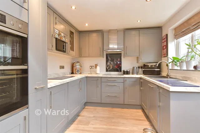 Buckthorne Road, Minster On Sea, ME12, photo 3